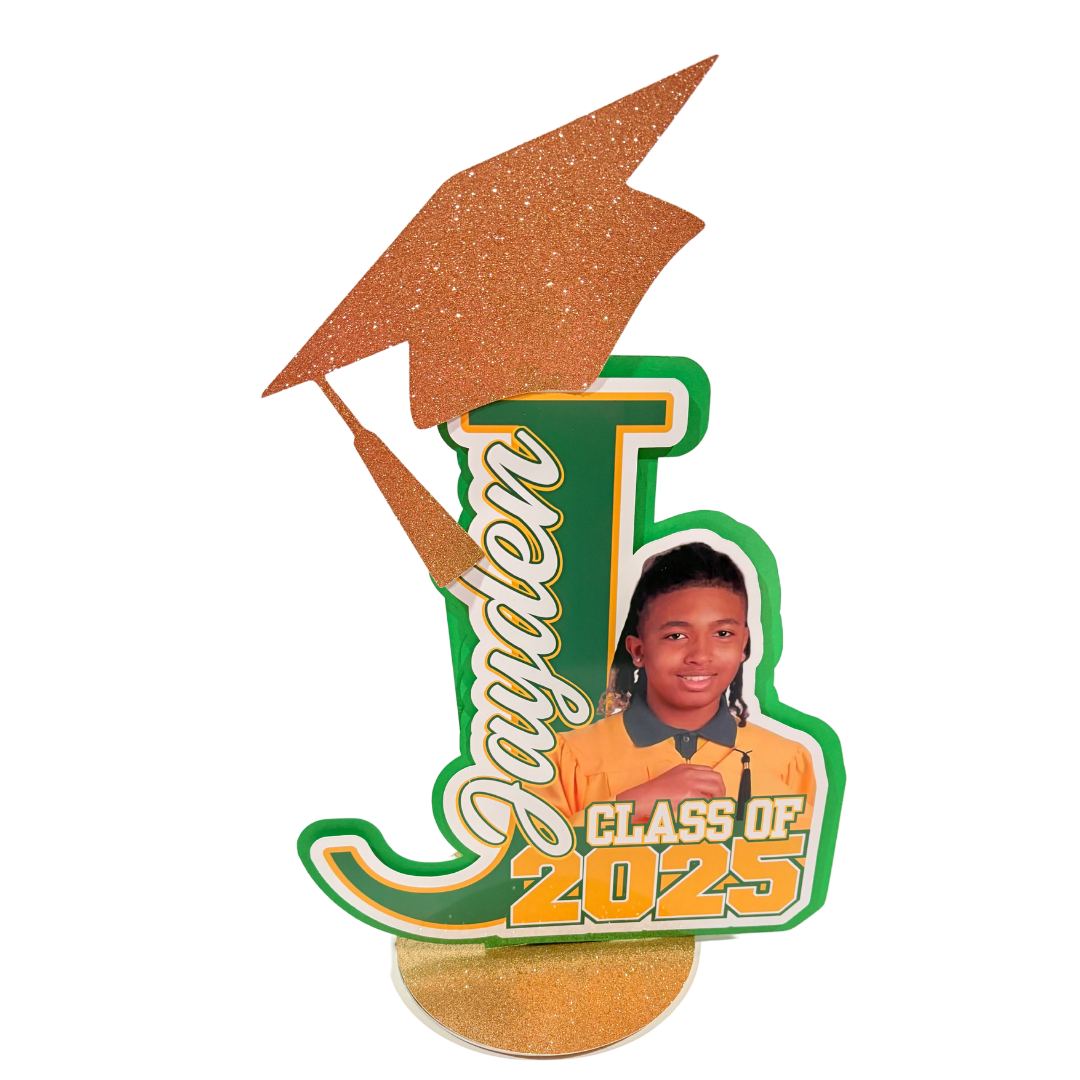 CUSTOM GRADUATION CUTOUT CENTERPEICE